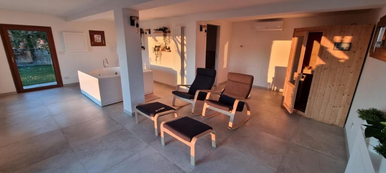 Chalet Sophie - Luxury Chalet Roletto Eksteriør bilde