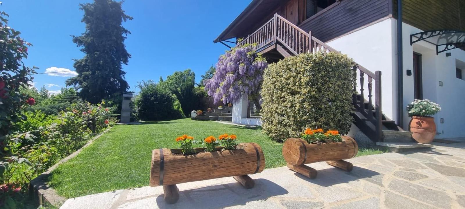 Chalet Sophie - Luxury Chalet Roletto Eksteriør bilde